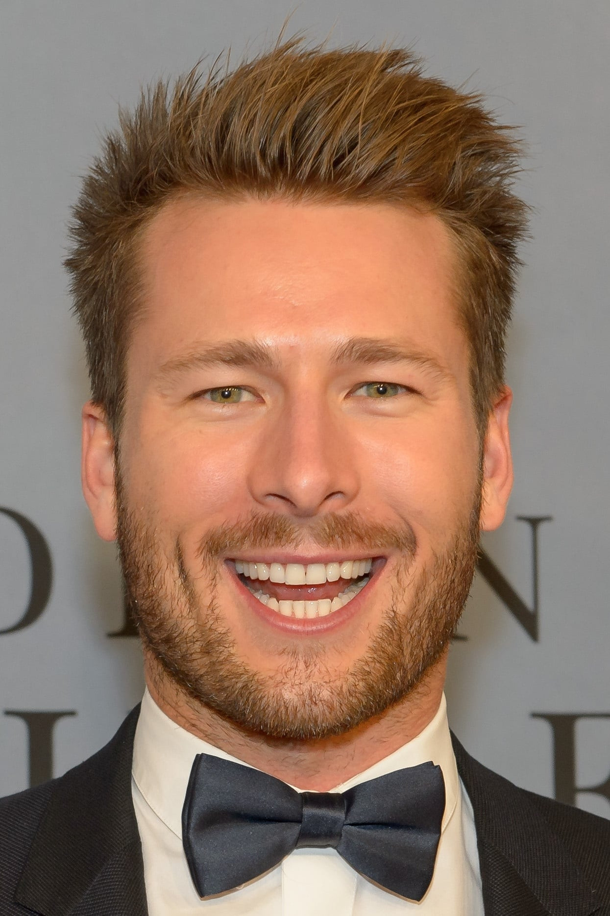 Glen powell. Глен Пауэлл. Глен Пауэлл Top Gun. Глен Пауэлл 2018. Глен Пауэлл 2022.